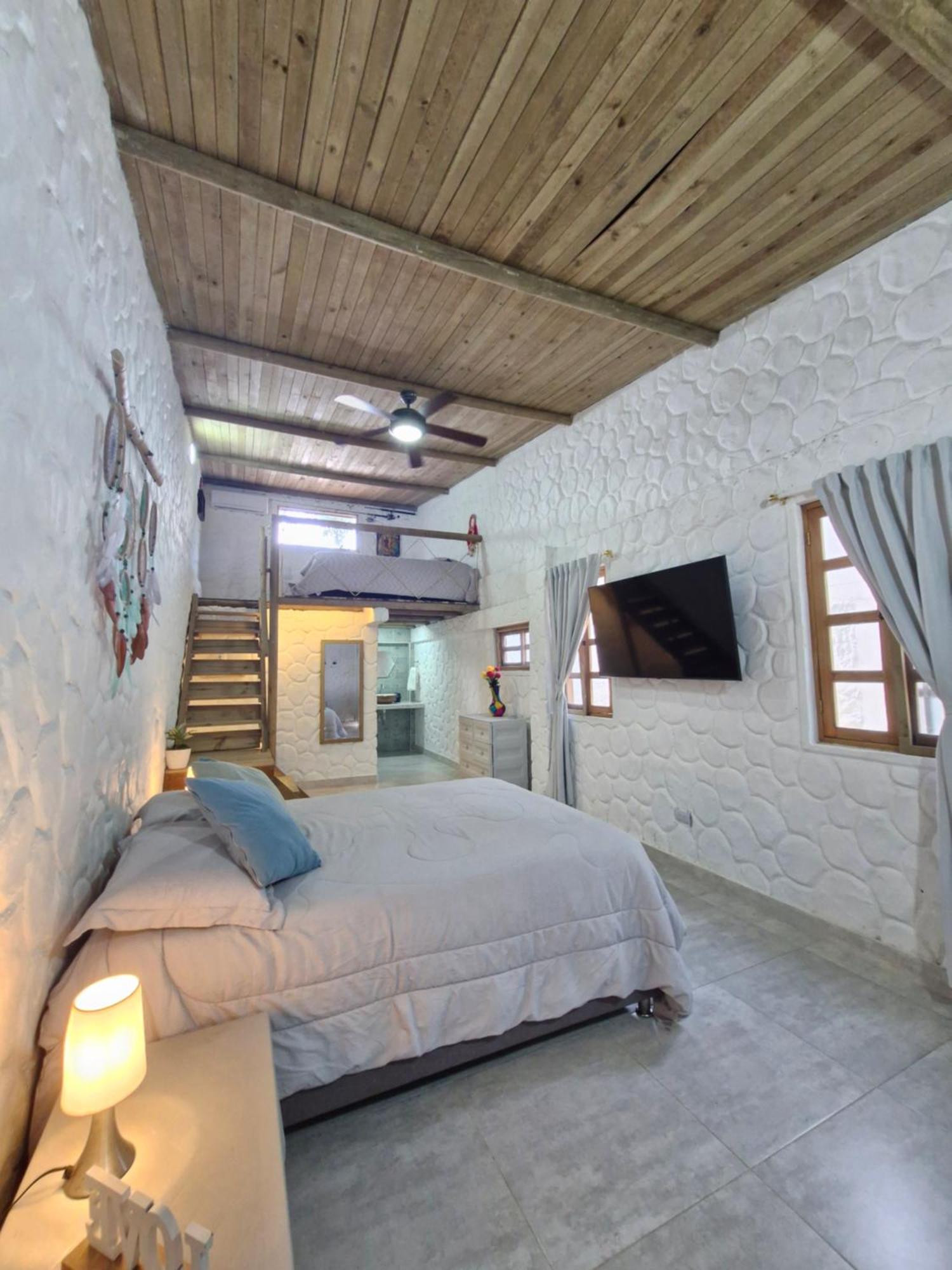 Hotel Cabaña Playa DanRay Coveñas Habitación foto